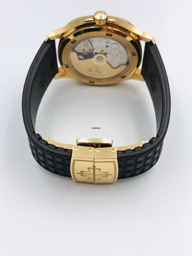 Patek Philippe Aquanaut 5068R-001